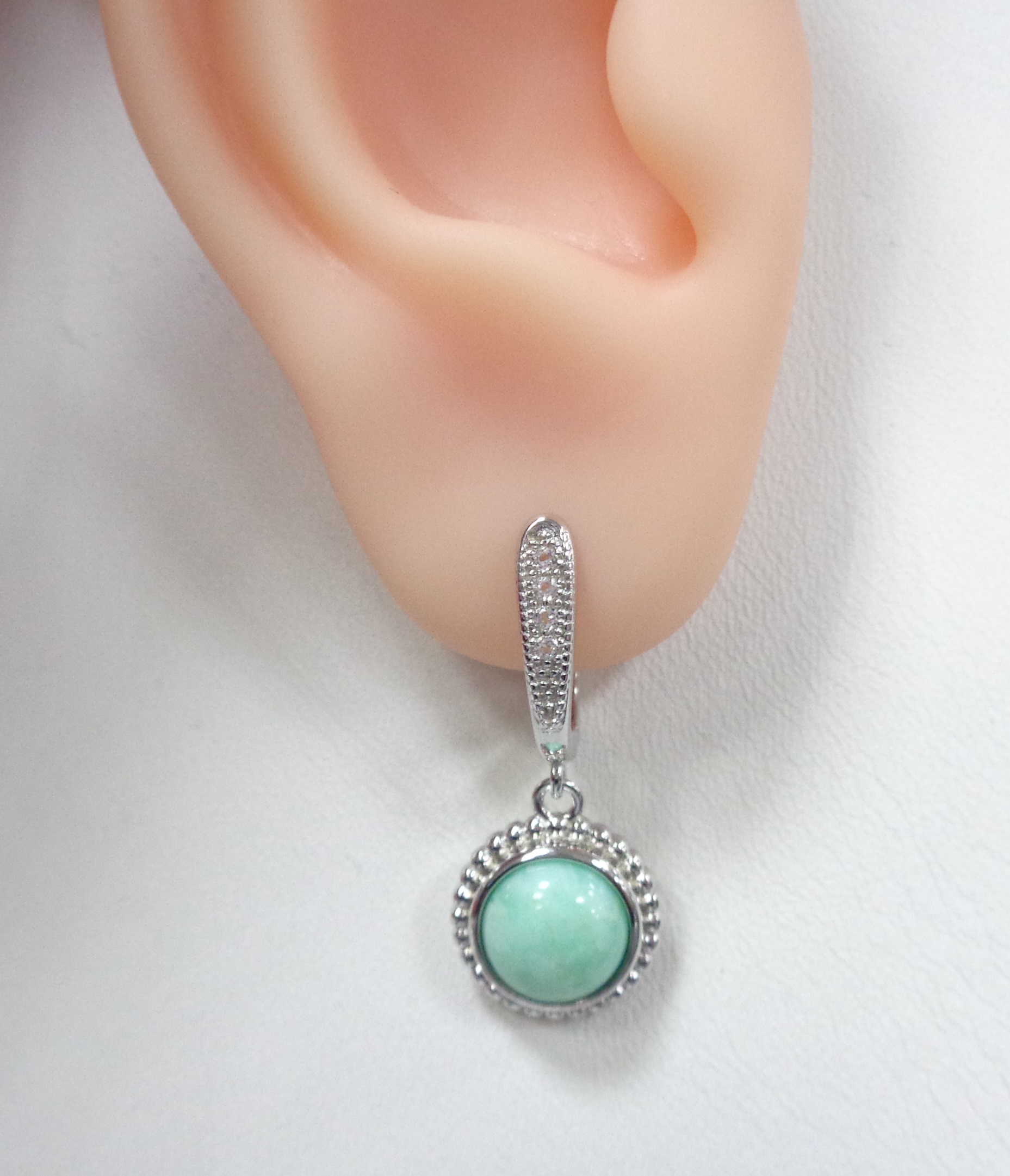 Серебряные серьги с зелеными халцедонами